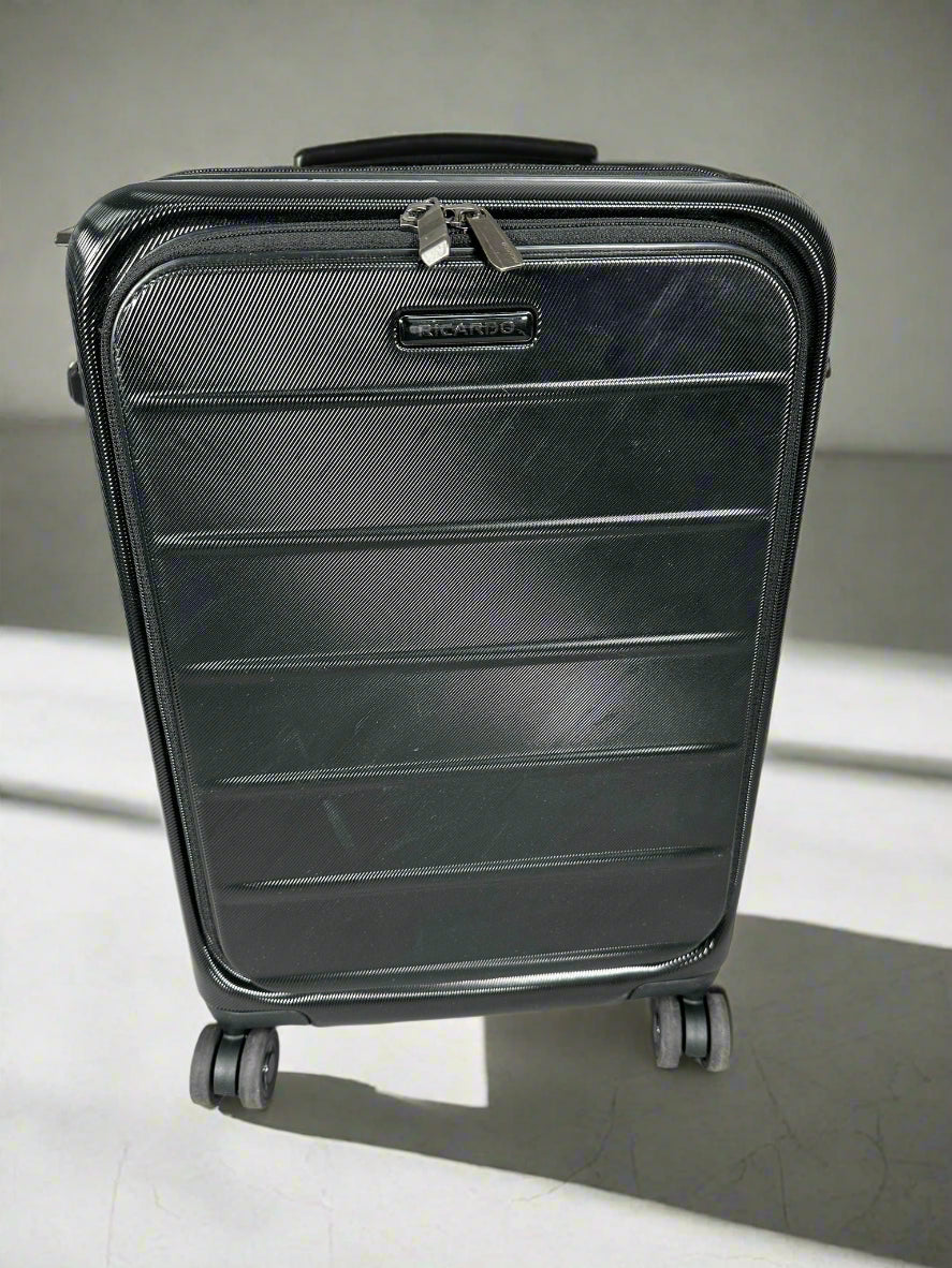 Ricardo Beverly Hills Hard Shell Spinner Carry On